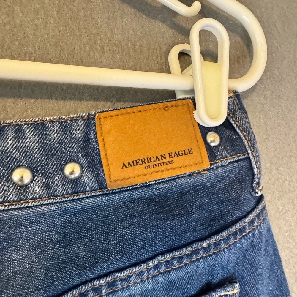 American Eagle Outfitters this chic